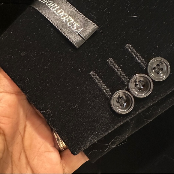 {preloved} Boy’s Classic Black Velvet Blazer - Picture 5 of 11